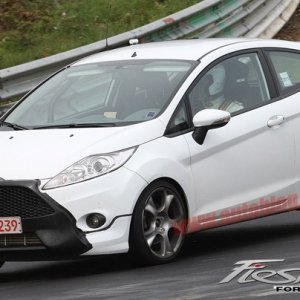 01-ford-fiesta-st-spy-shots630opt.jpg