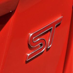 13-ford-fiesta-st-5-door-la.jpg