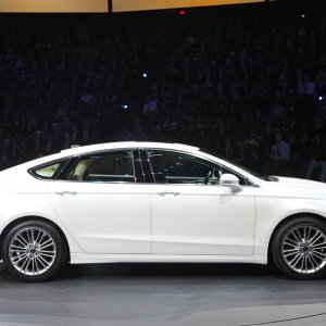 03-2013-ford-fusion-detroit-2012.jpg