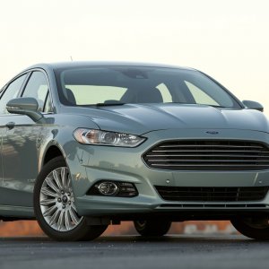 03-2013-ford-fusion-hybrid-fd.jpg