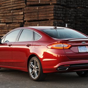 04-2013-ford-fusion2.jpg