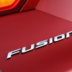 19-2013-ford-fusion1.jpg