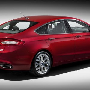 03-2013-ford-fusion.jpg