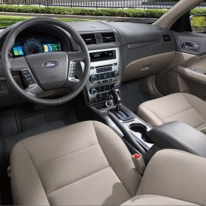 12FUSI_Hybrid_Interior1.jpg