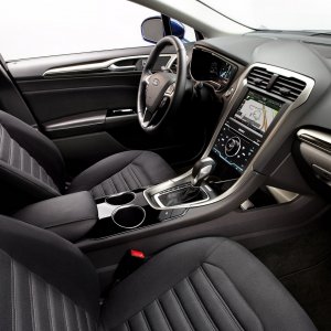 13FusionHybrid_06.jpg