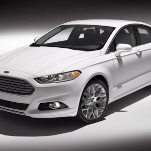 26-2013-ford-fusion.jpg