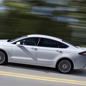 33-2013-ford-fusion.jpg