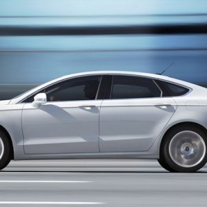 34-2013-ford-fusion.jpg