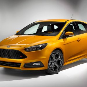 2015FocusST_01_MR.jpg