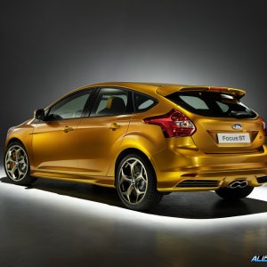 newfordfocus-st-22.jpg