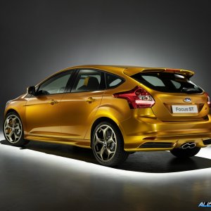 newfordfocus-st-23.jpg